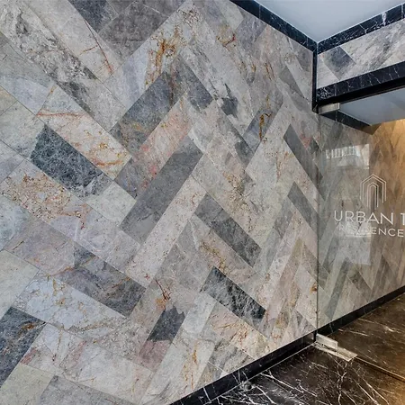 Urban 19 Residences Designer Inn *